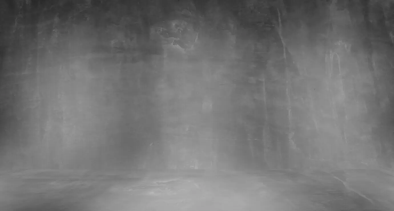 Alter schwarzer Hintergrund. Grunge-Textur. Dunkle Tapete. Tafel. Schultafel. Beton.